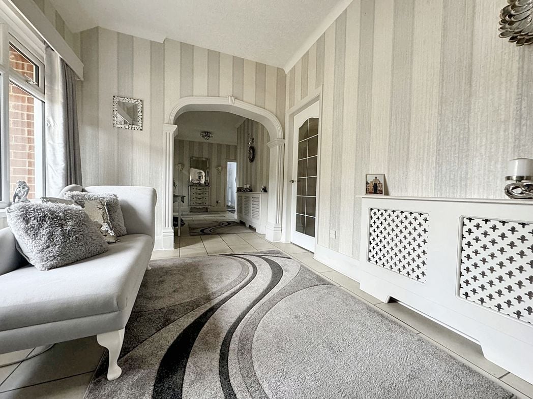 Property image 8 of 37