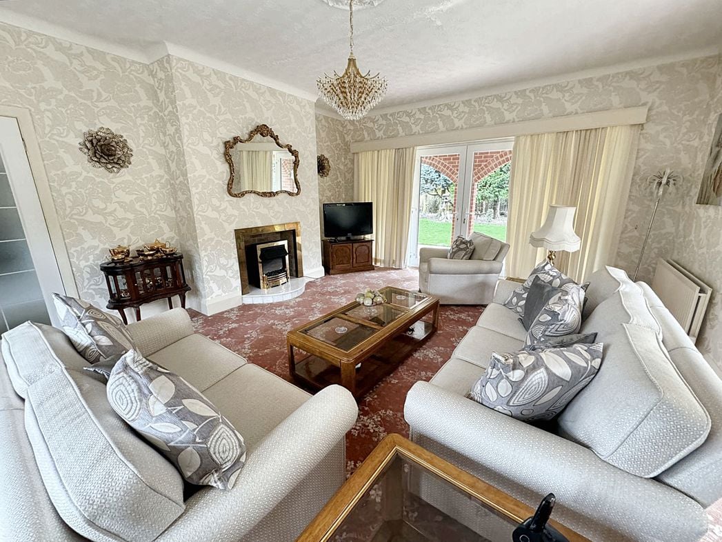 Property image 10 of 37