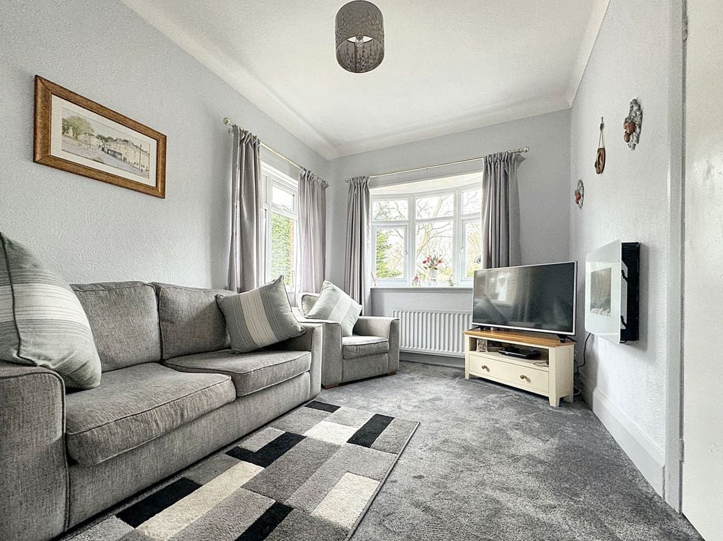 Property image 25 of 37