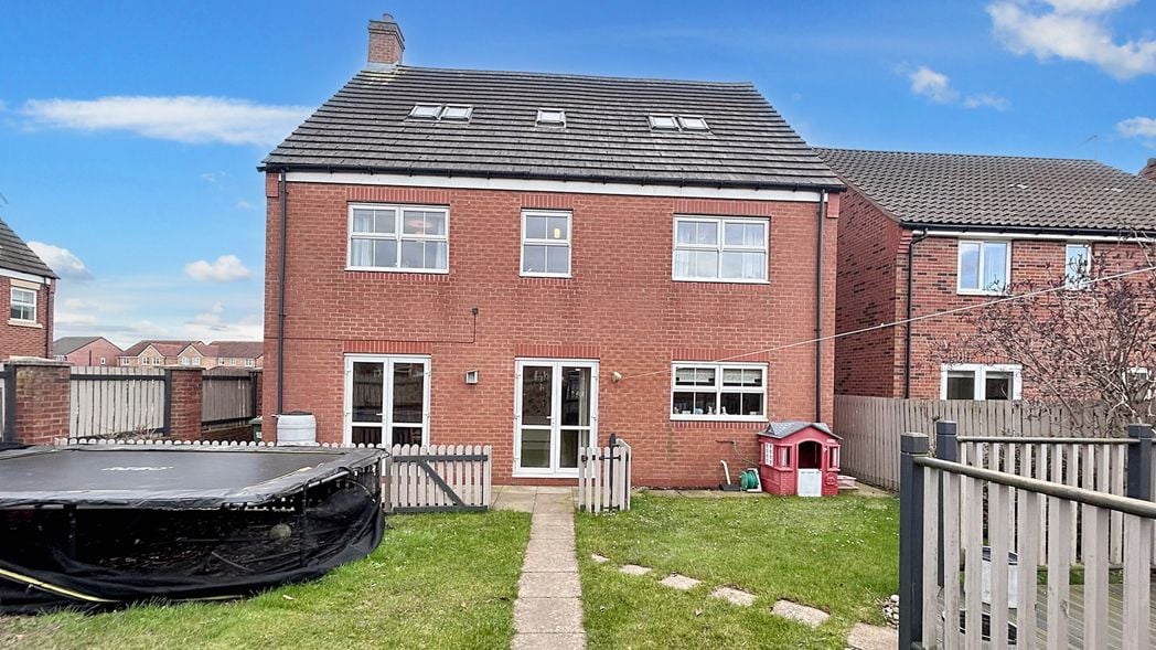 Property image 29 of 37