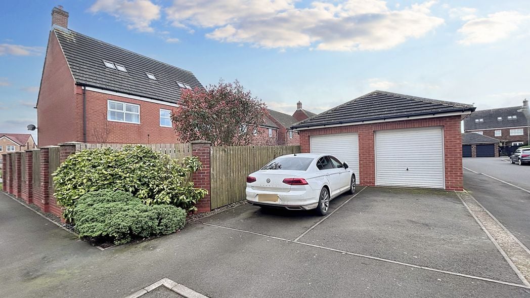 Property image 35 of 37
