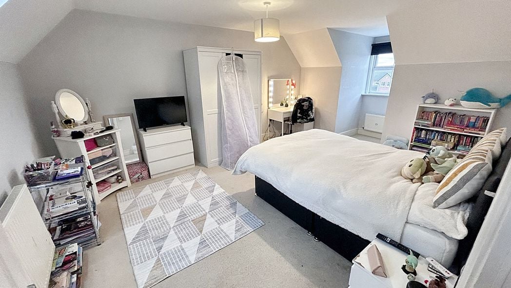 Property image 28 of 37