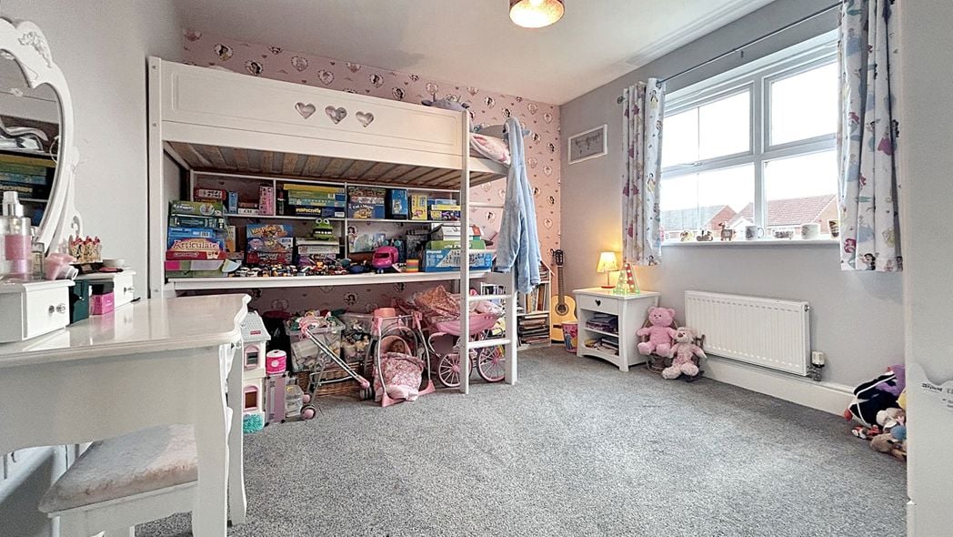 Property image 16 of 37