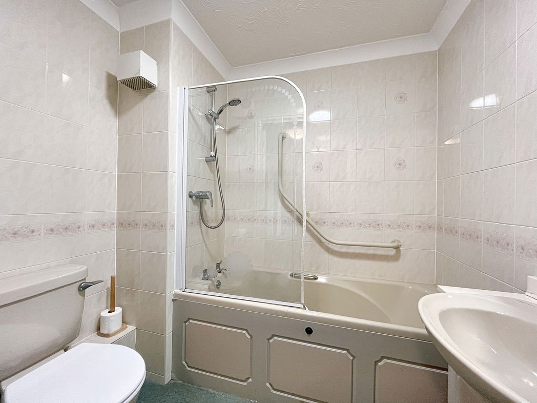 Property image 9 of 13