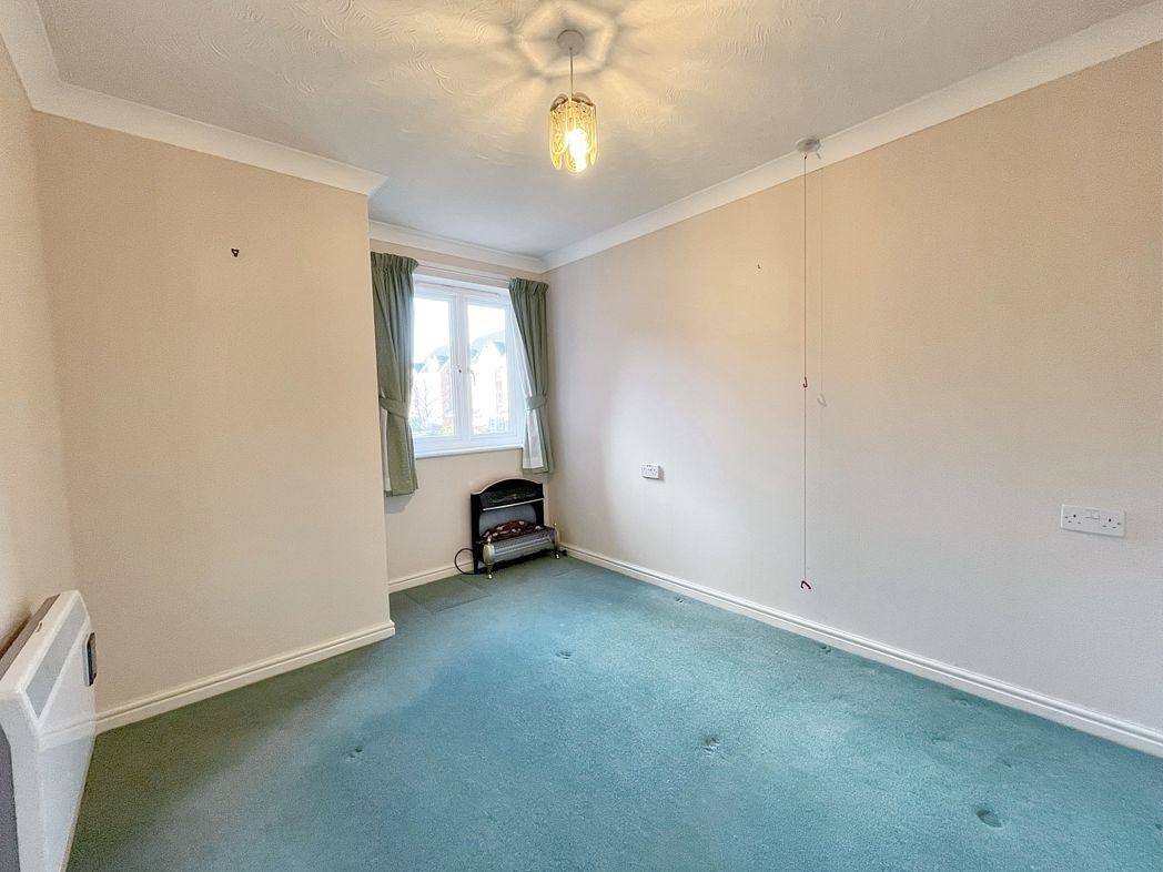 Property image 8 of 13