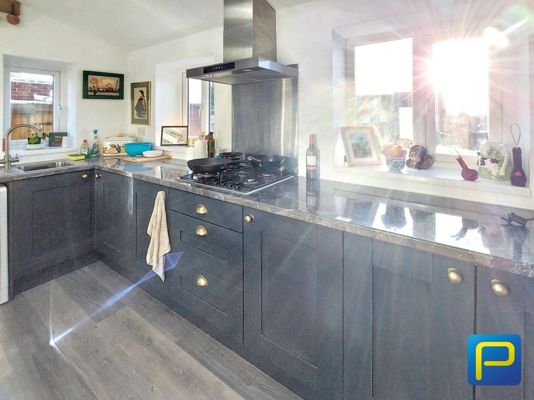 Property image 13 of 25