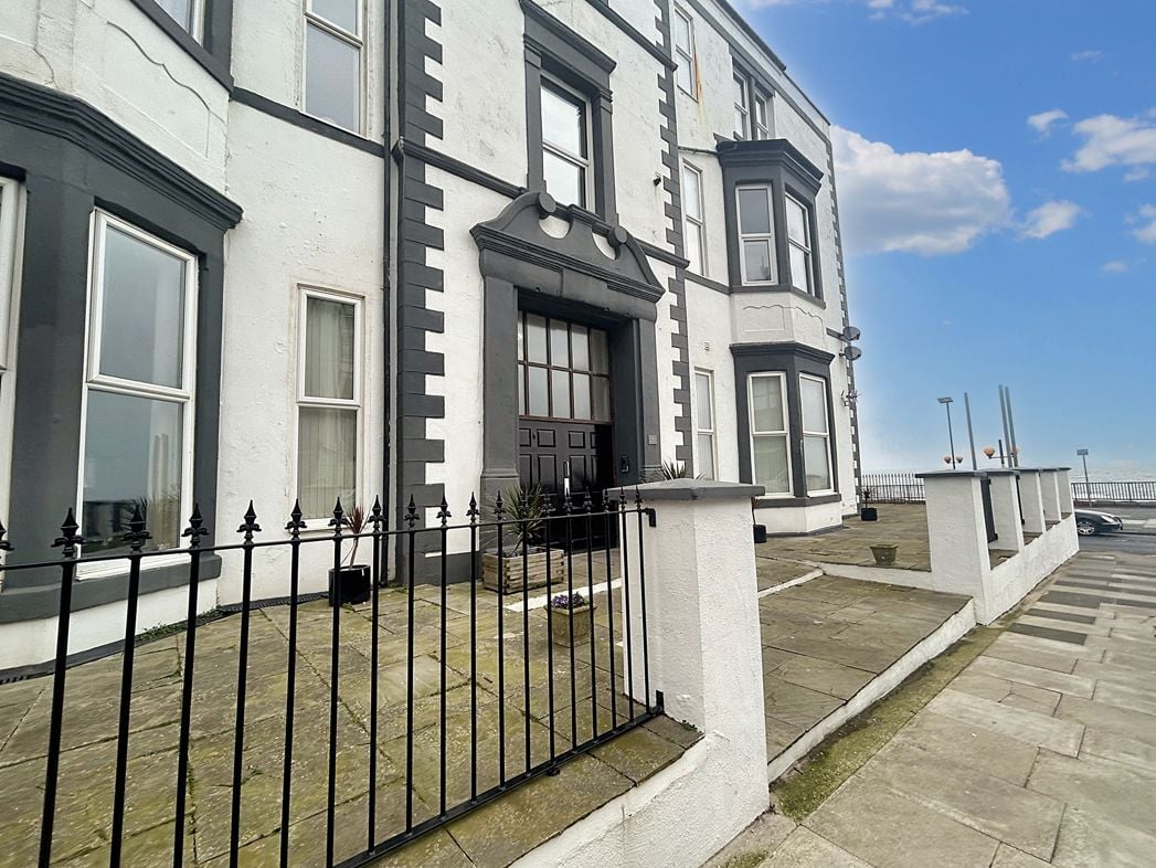 Property image 1 of 12