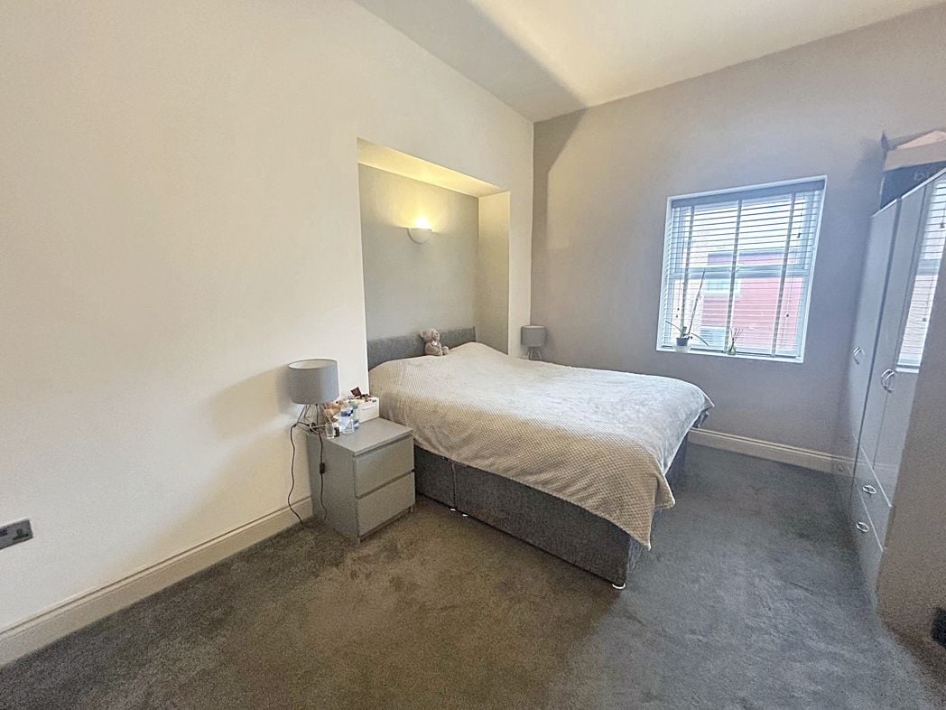 Property image 8 of 12