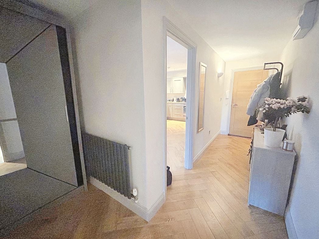 Property image 6 of 12