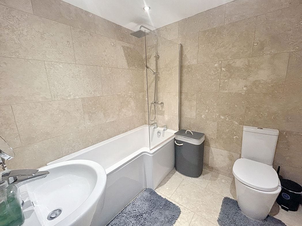 Property image 10 of 12