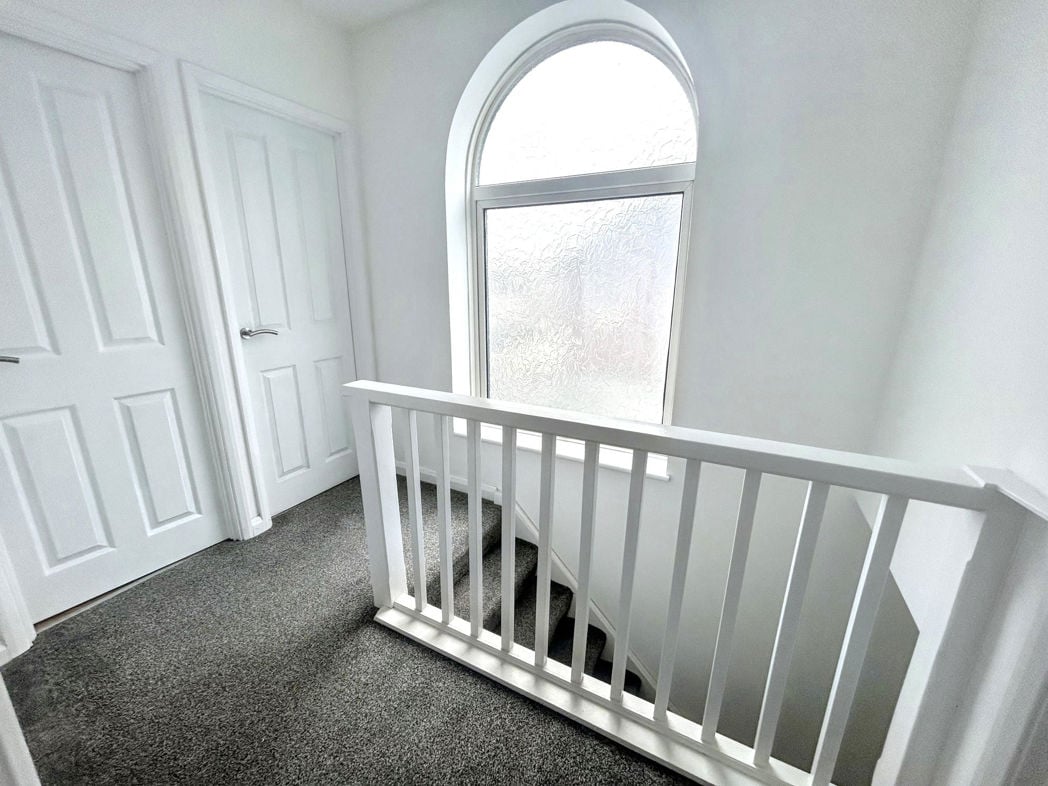 Property image 12 of 22
