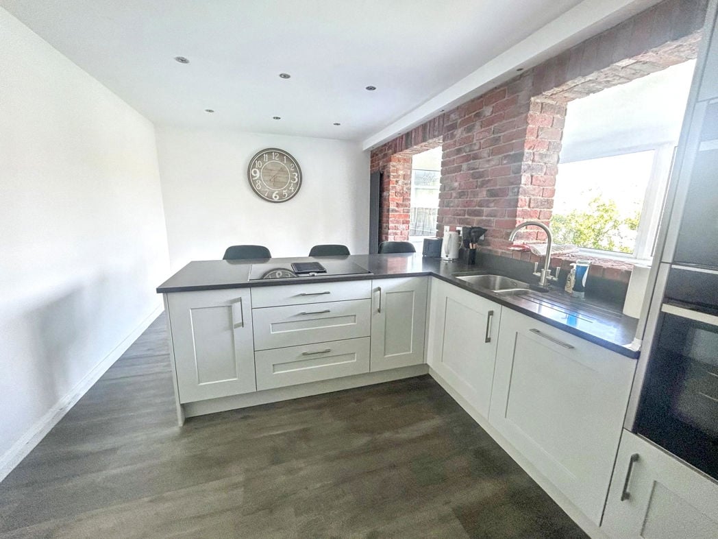 Property image 6 of 22