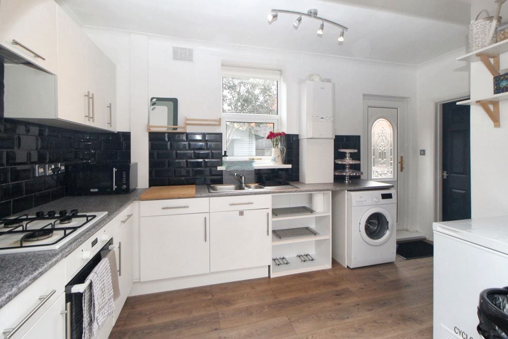 Property image 4 of 15