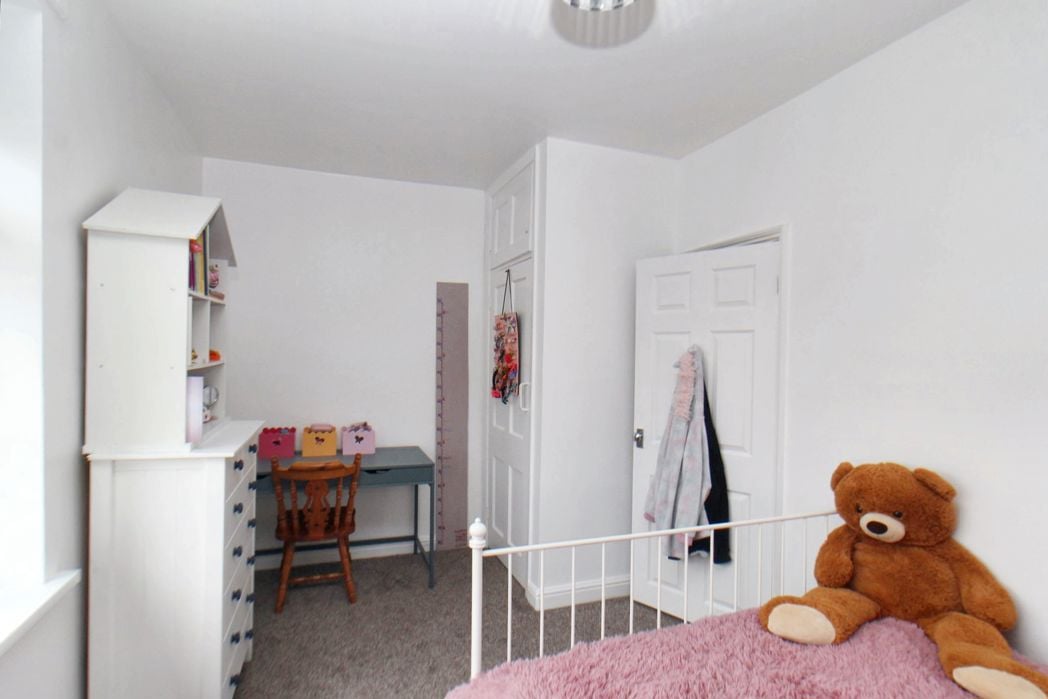 Property image 11 of 15