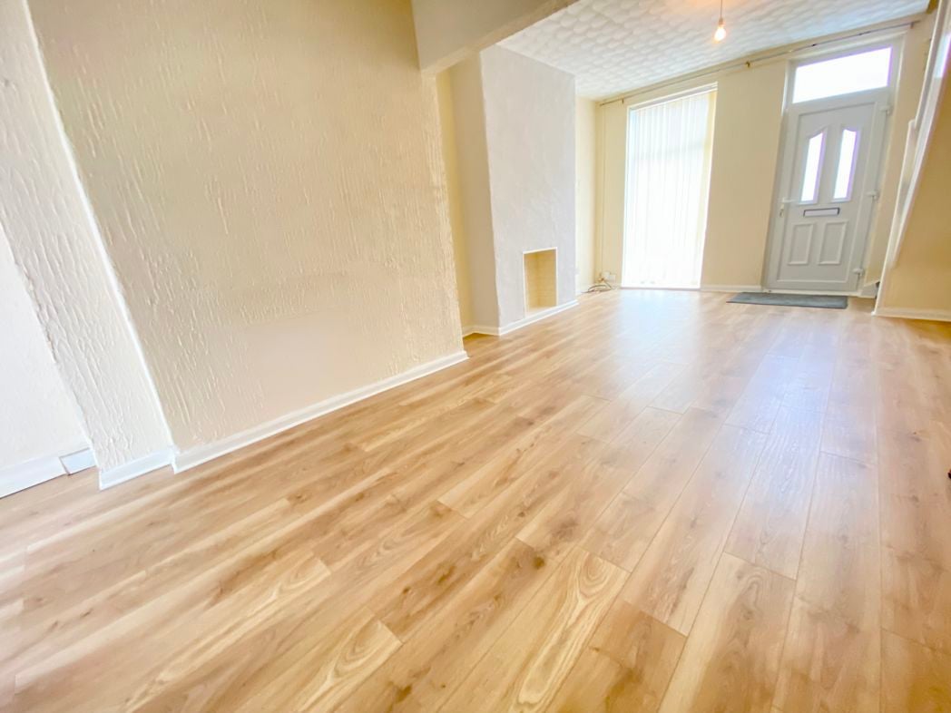 Property image 2 of 7