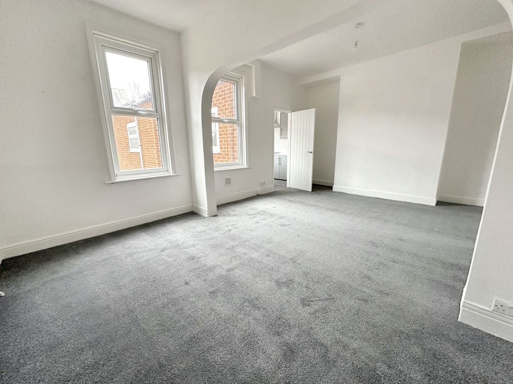 Property image 3 of 6