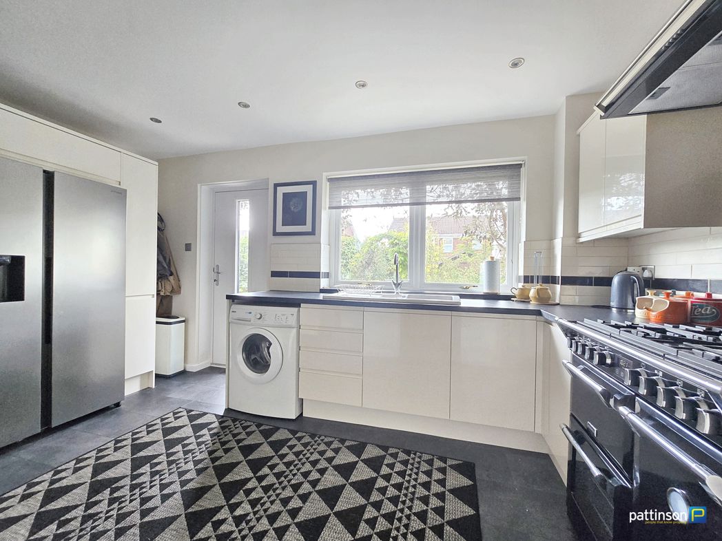 Property image 12 of 25