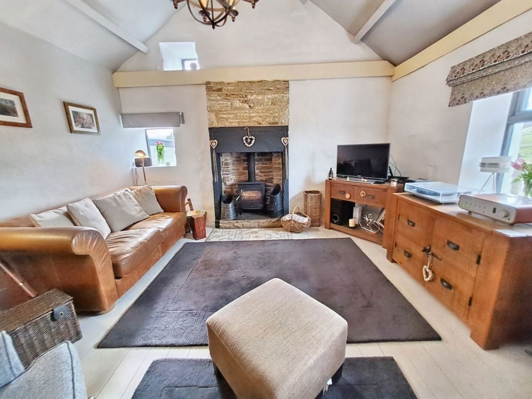Property image 3 of 22