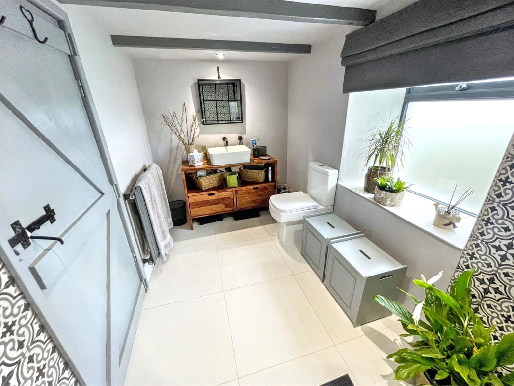 Property image 10 of 24
