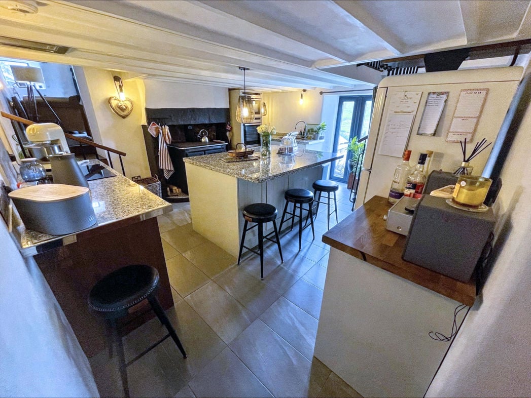 Property image 4 of 24