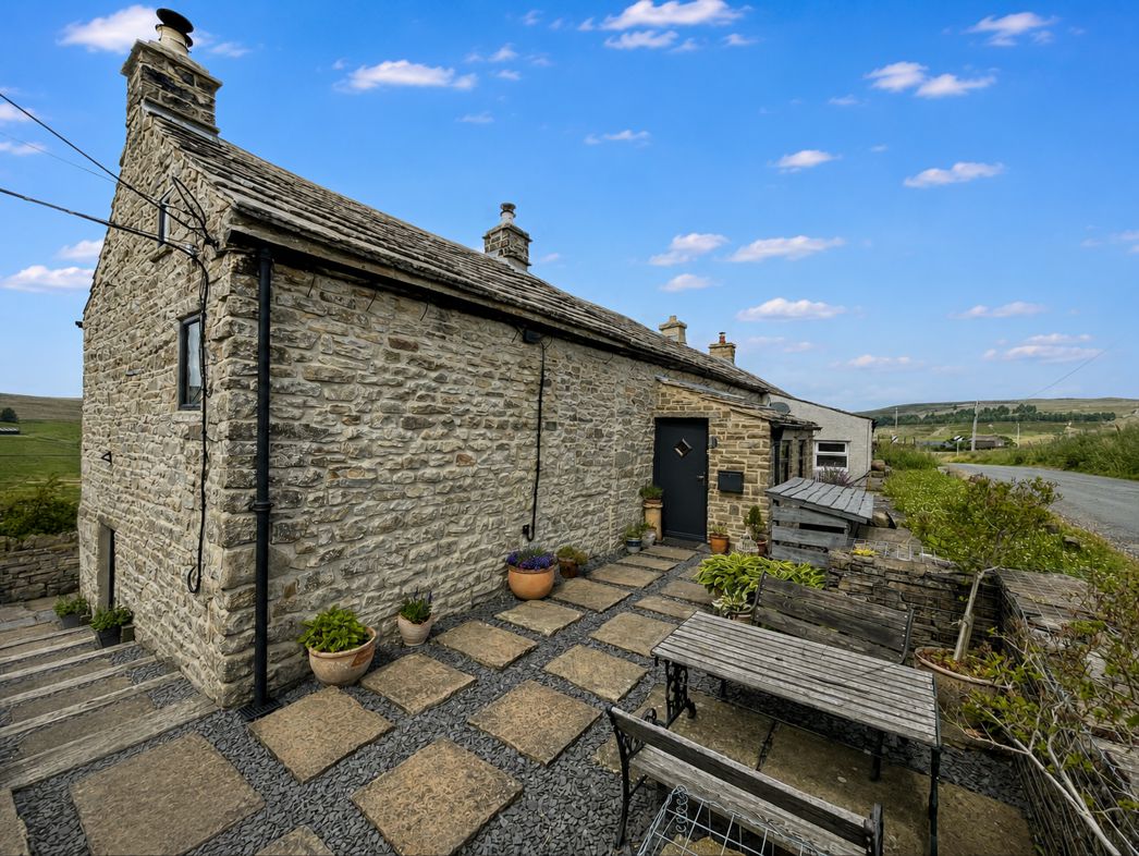 Property image 2 of 24