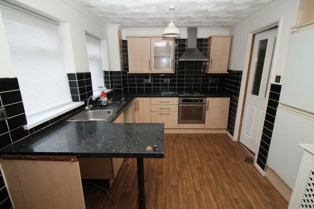 Property image 2 of 16