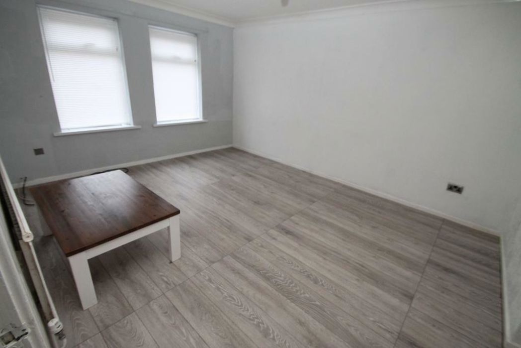 Property image 3 of 16