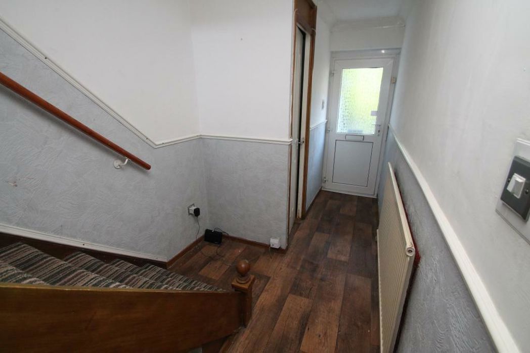 Property image 8 of 16