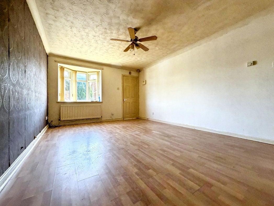 Property image 2 of 12