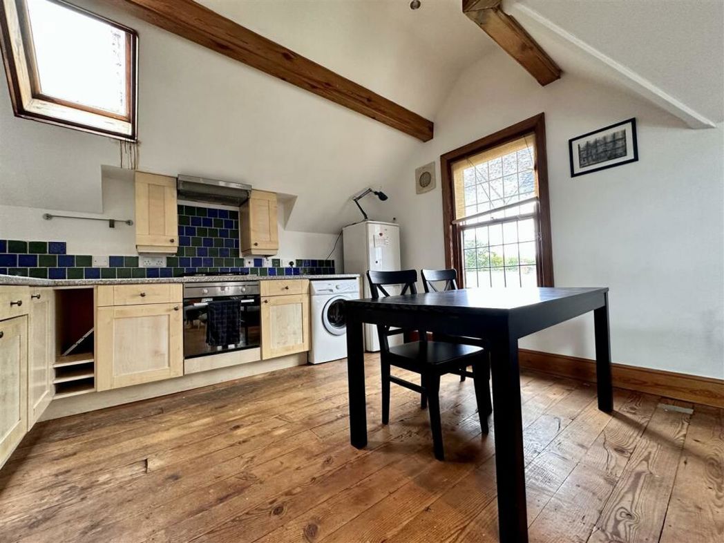 Property image 6 of 14
