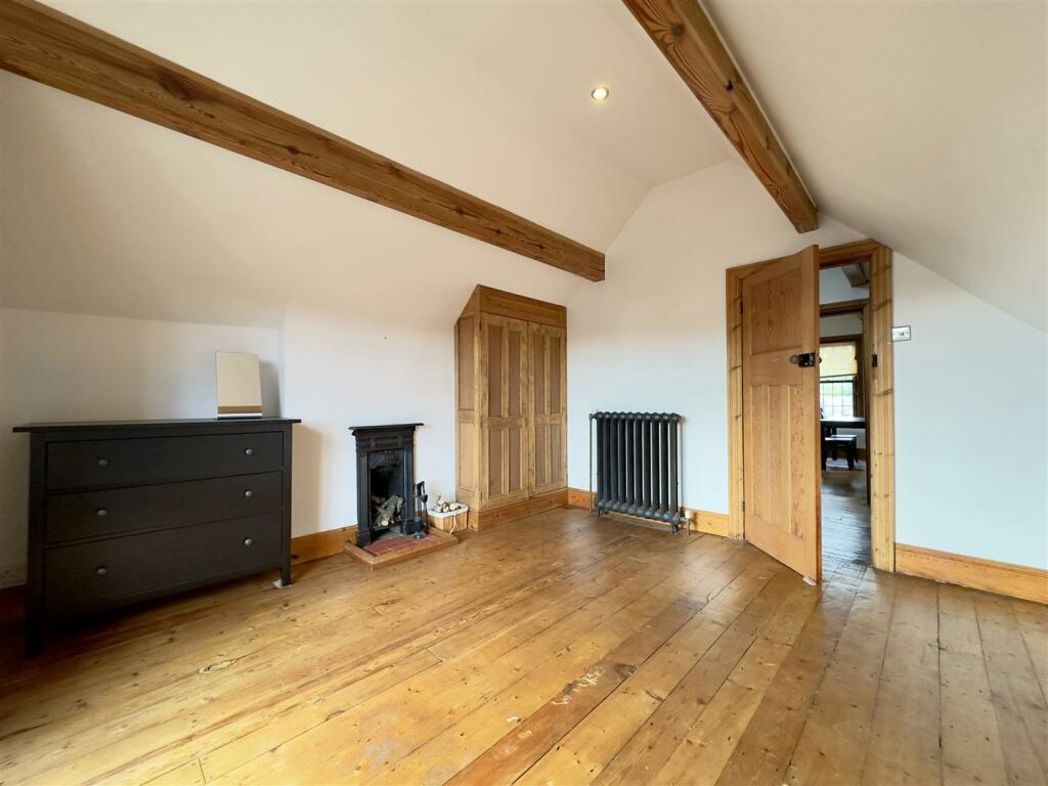 Property image 8 of 14