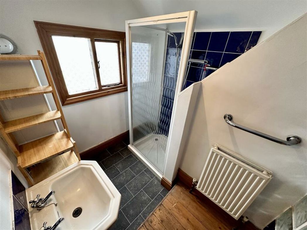 Property image 11 of 14