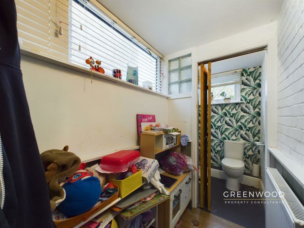 Property image 9 of 27