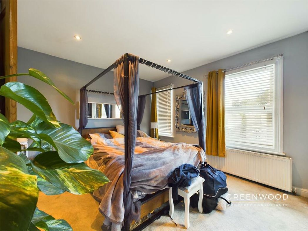 Property image 11 of 27