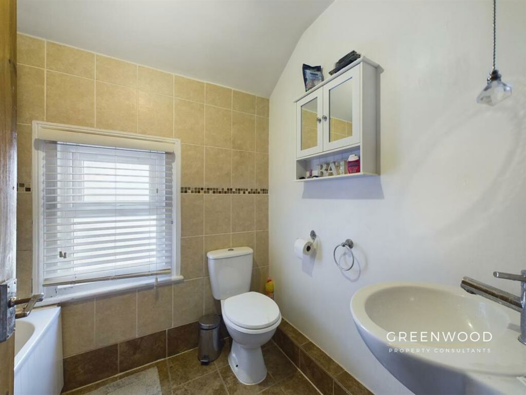 Property image 16 of 27