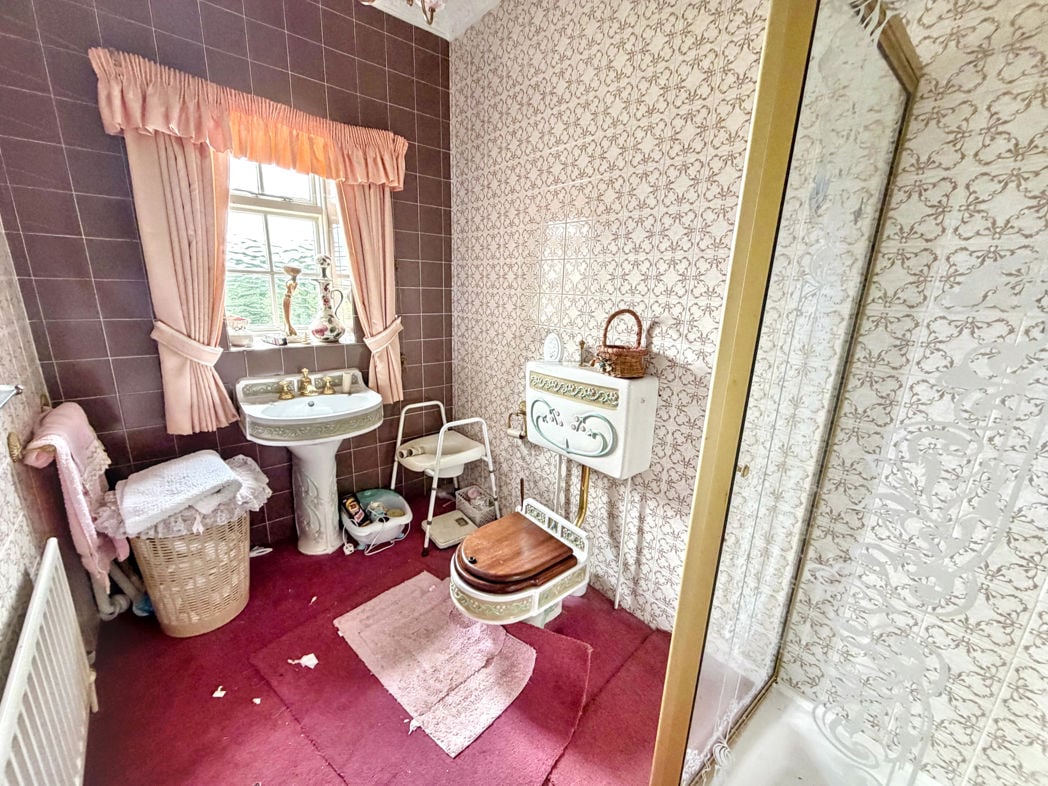 Shower room W/C