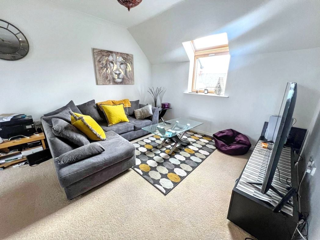 Property image 3 of 14