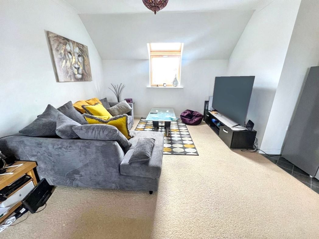 Property image 12 of 14