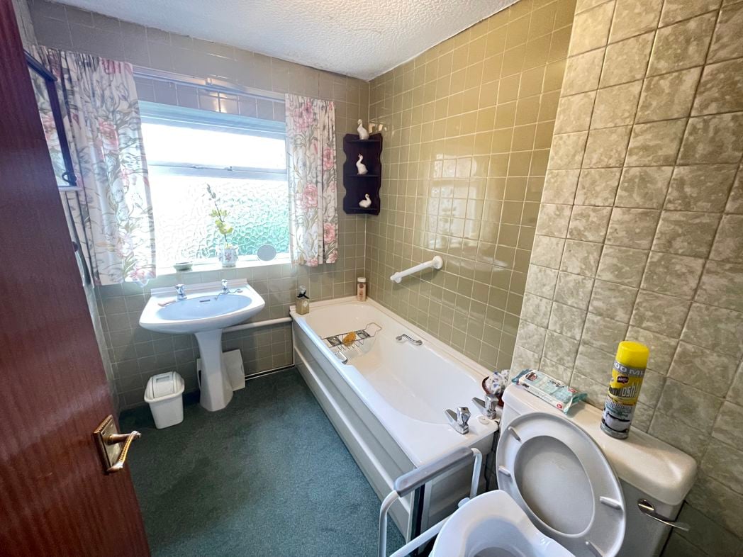 Property image 9 of 15