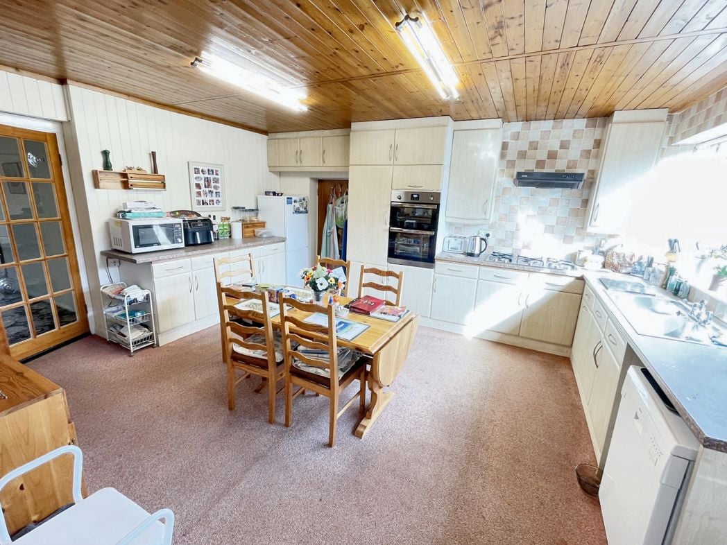 Property image 3 of 15