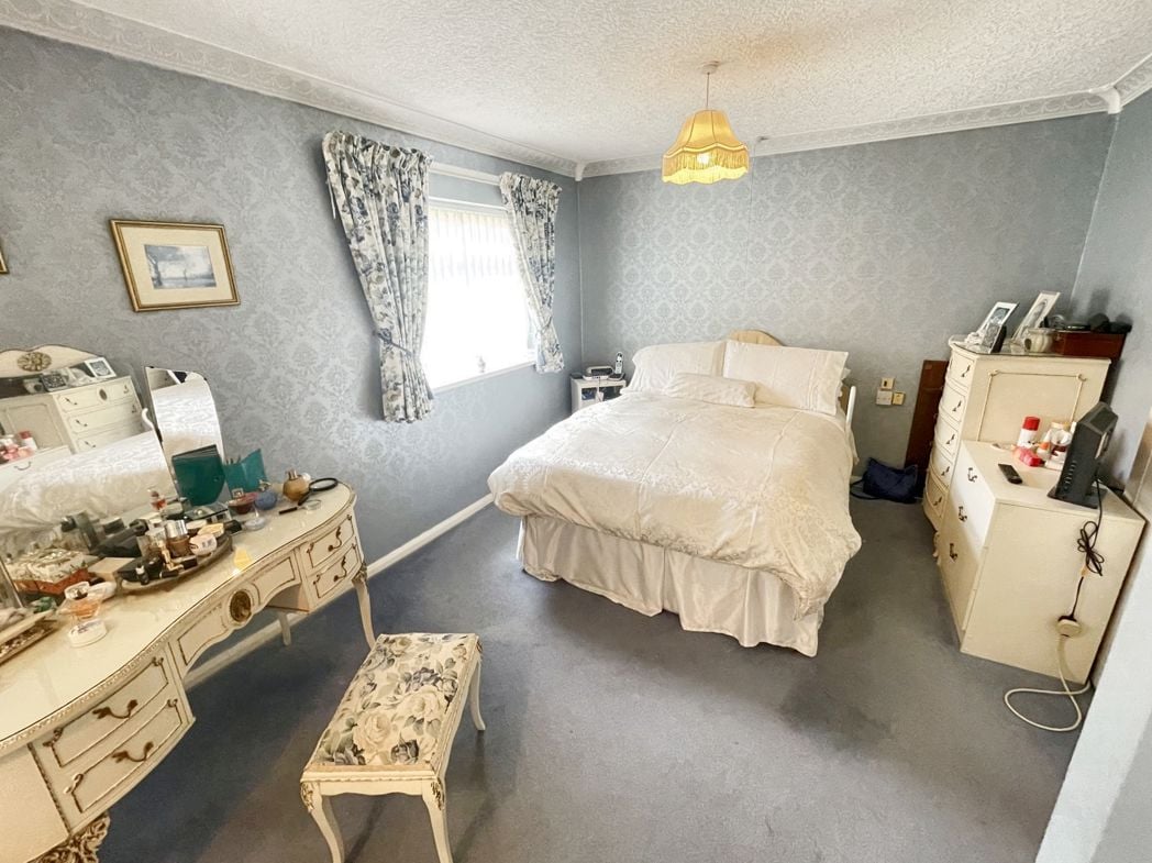 Property image 10 of 15