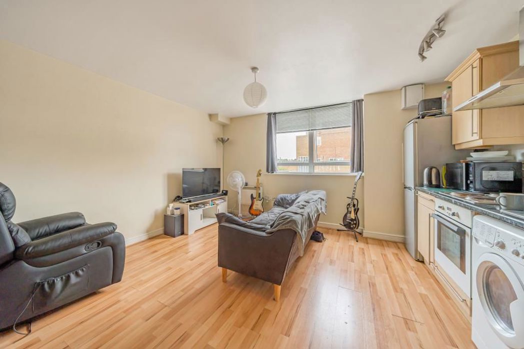 Property image 2 of 10