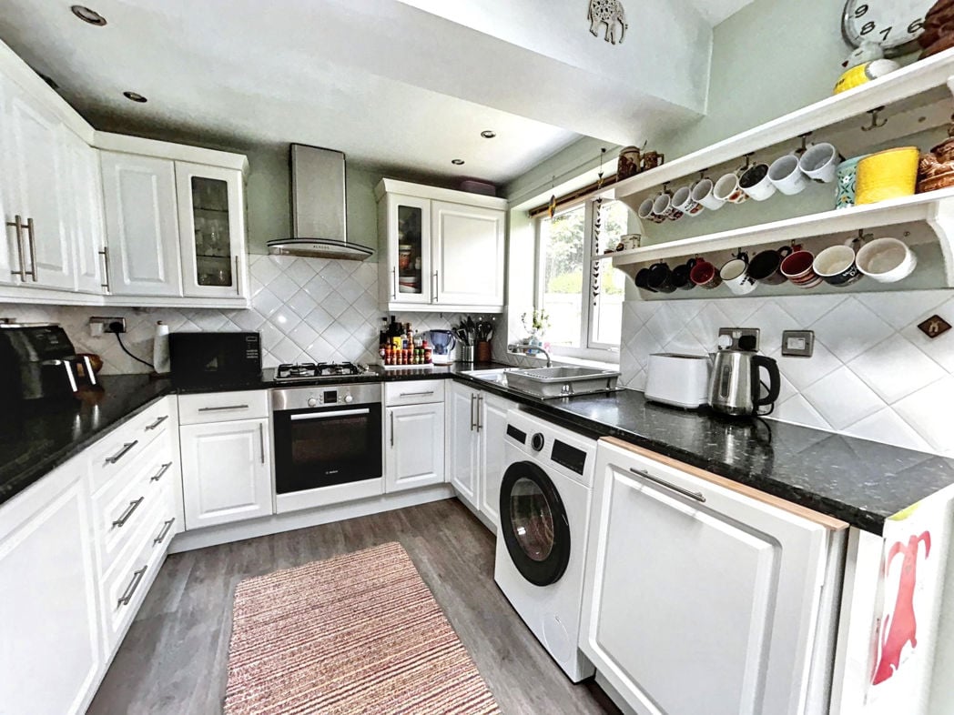 Property image 3 of 21