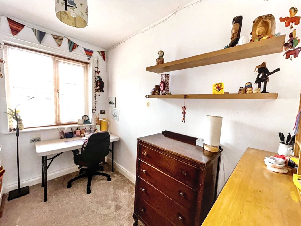 Property image 11 of 21