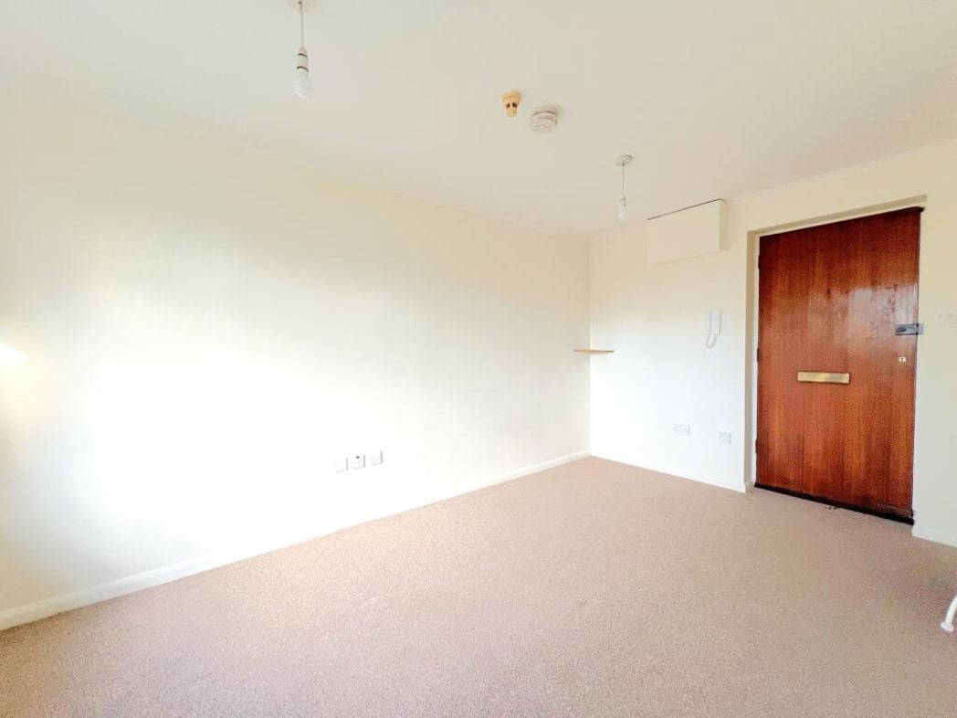 Property image 4 of 7