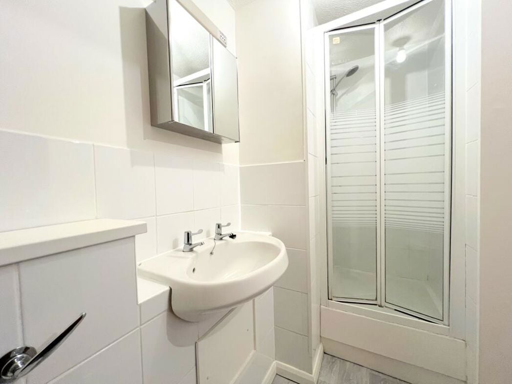 Property image 6 of 7