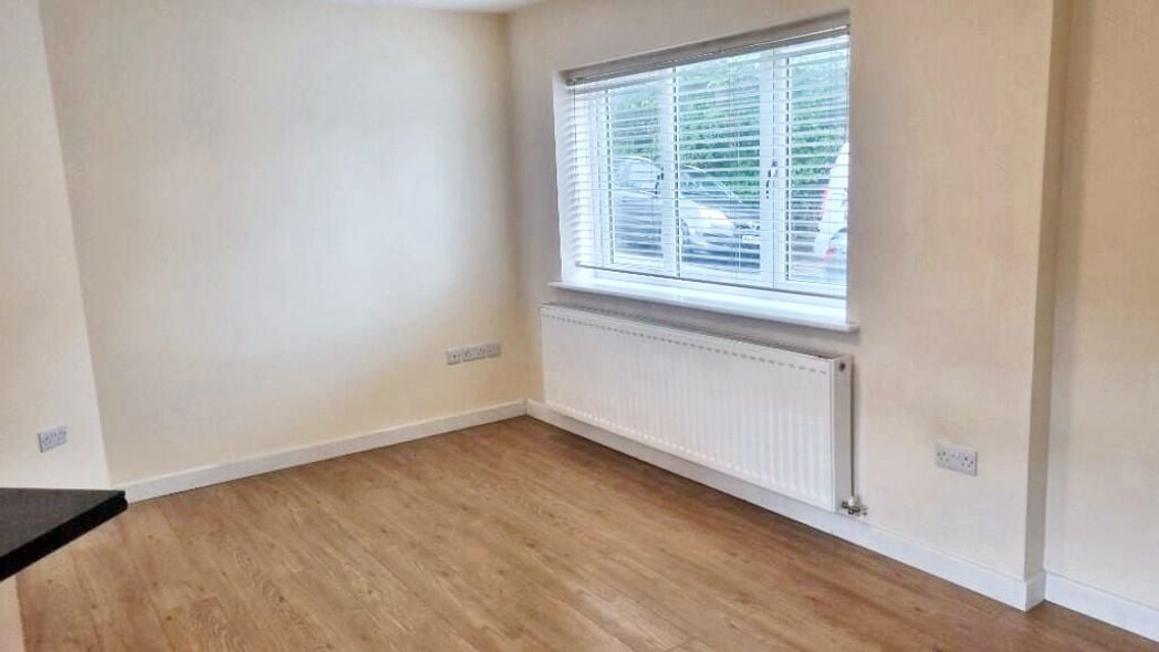 Property image 6 of 9