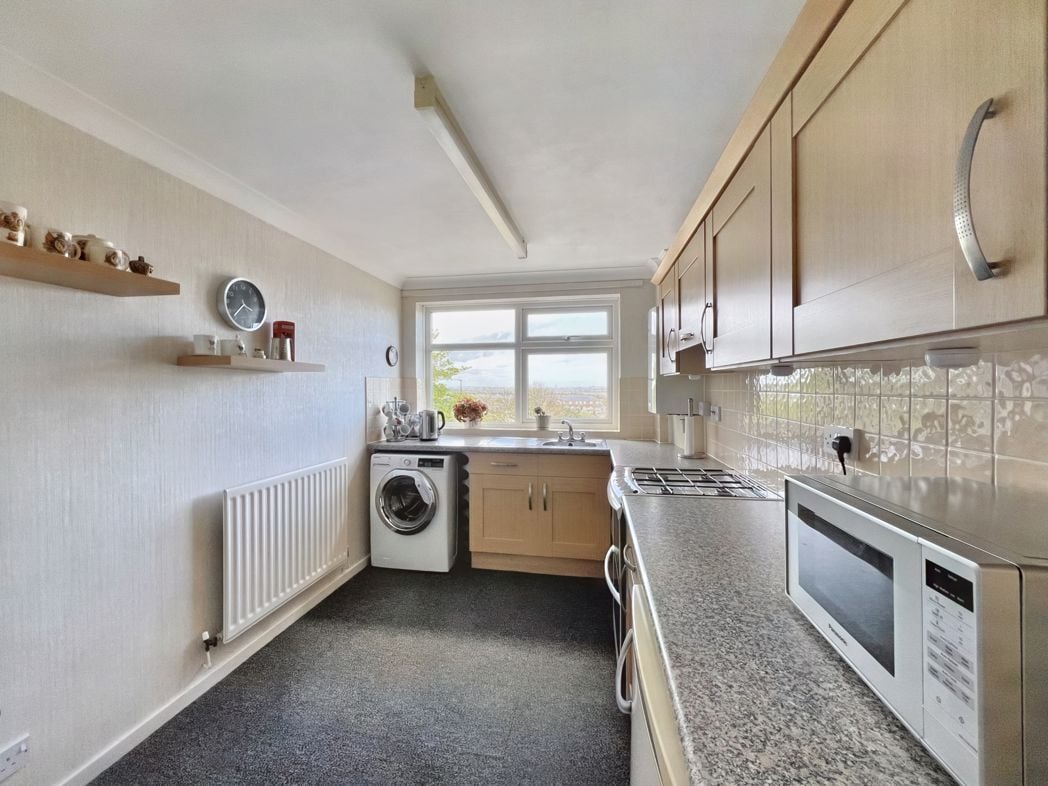 Property image 8 of 17