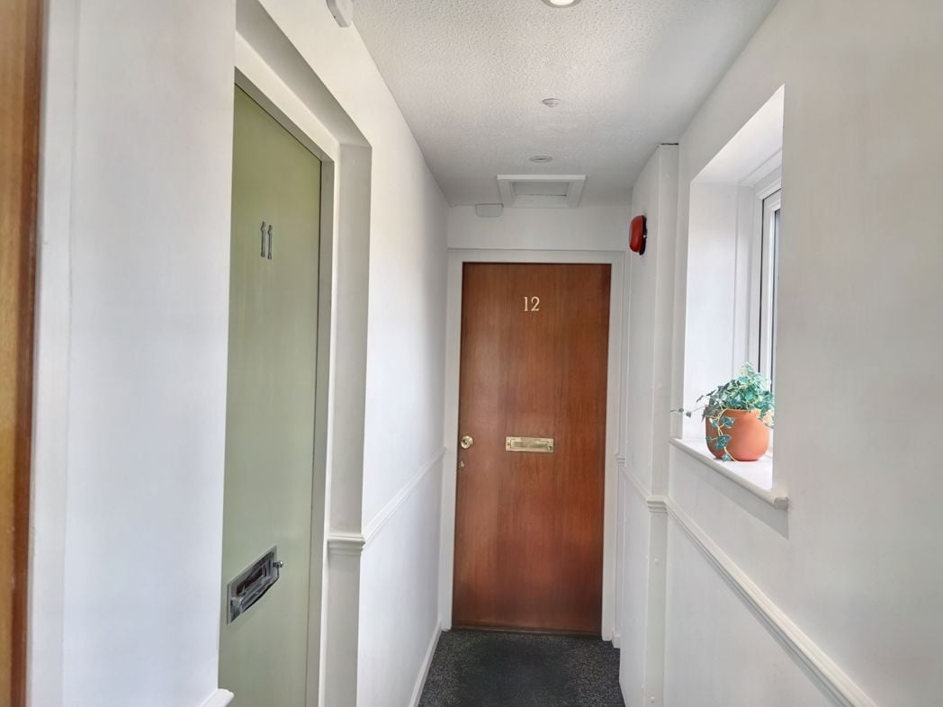Property image 12 of 17