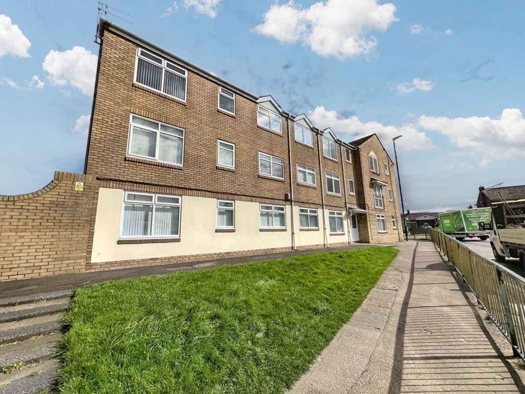 Property image 1 of 17